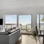 2 Bedroom Cozy In Bjert 펜션 Bjert Strand