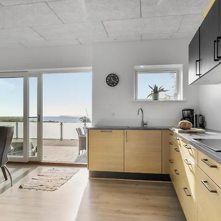 Сasa de vacaciones 2 Bedroom Cozy In Bjert